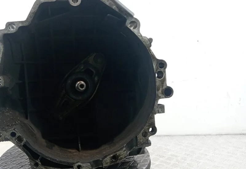 МКПП Audi A4 B7 · OEM 01X300044F